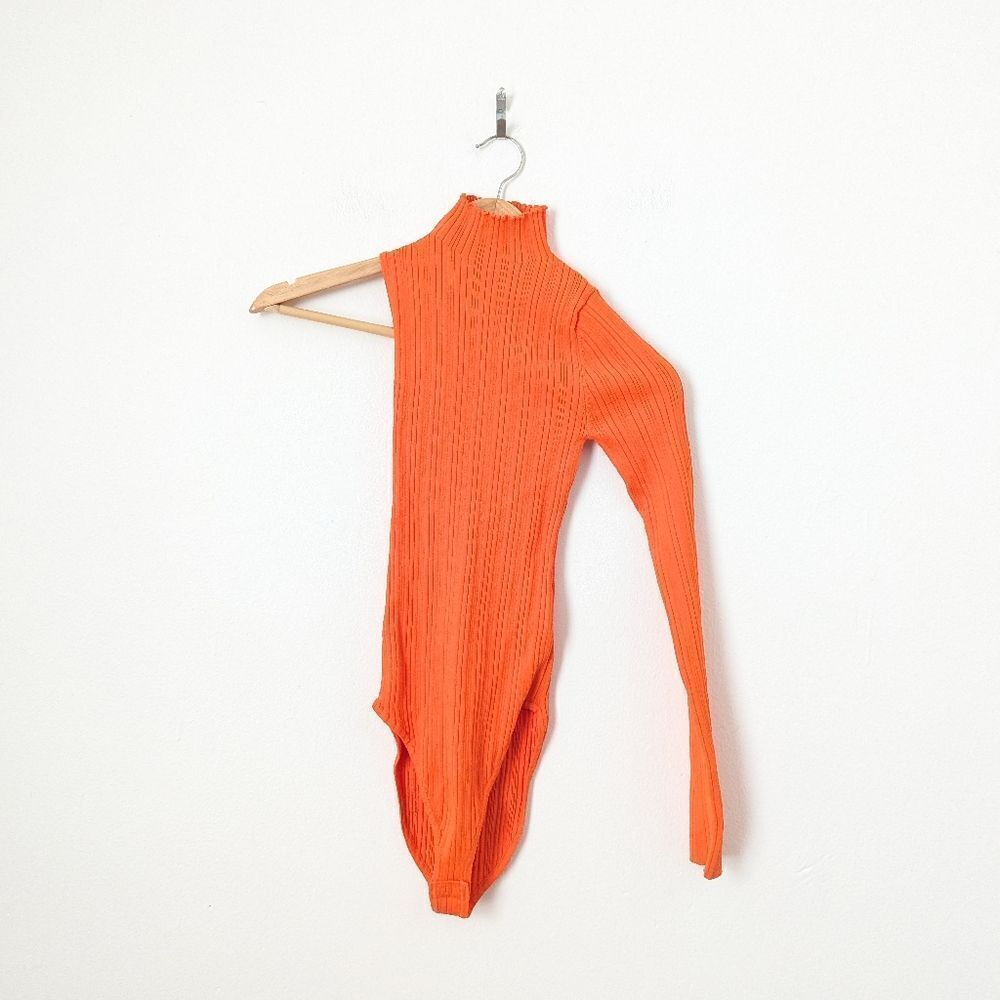 NWOT Zara orange ribbed mockneck one sleeve asymmetrical bodycon bodysuit top - Picture 2 of 7